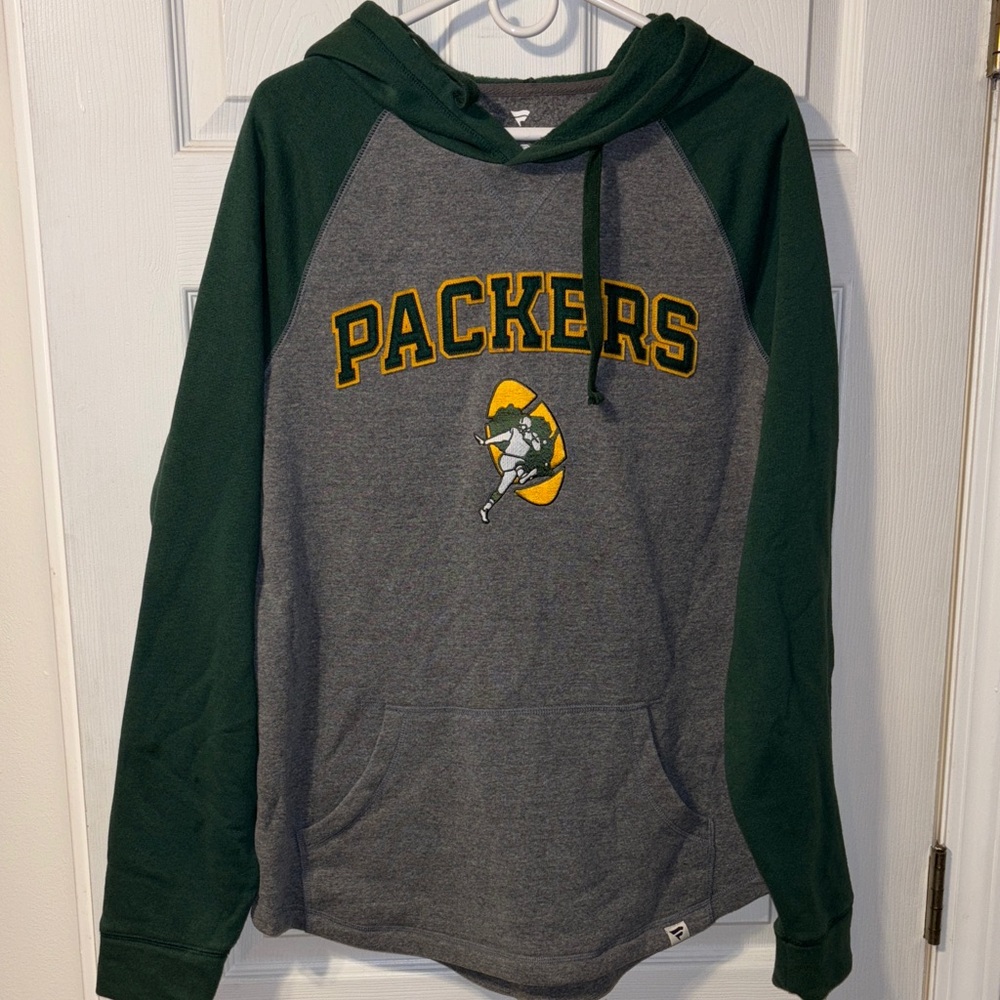 Men’s Fanatics Green Bay Packers Hoodie. Like new. Excellent Condition. Large.